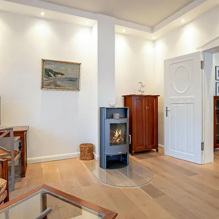 Theres Augusta شقة *